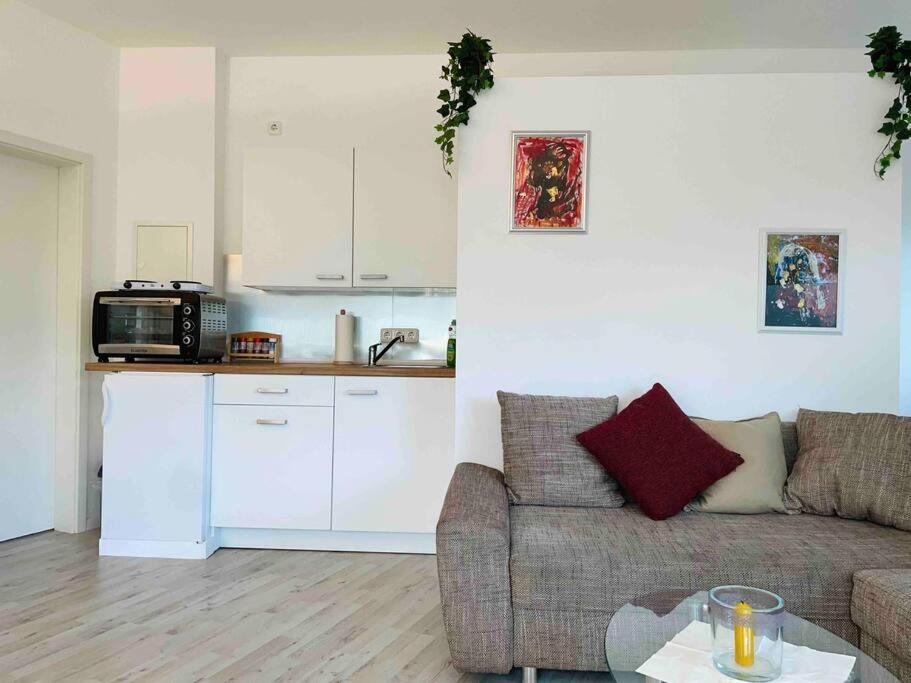 Schoenes Bungalow, Check-In Kontaktlos, Zentral 뒤스부르크 외부 사진